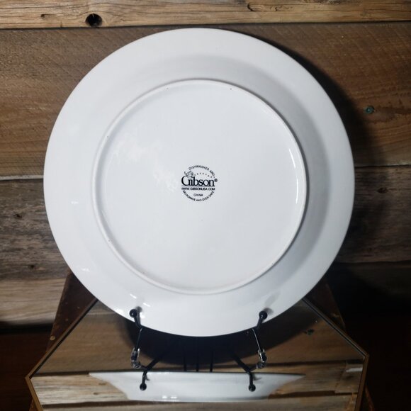 Gibson Designs - Noel Morning - Dinner Plate - 10".  Discontinued. - Picture 4 of 4